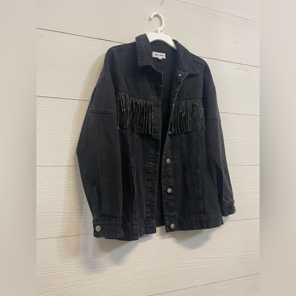 Day + Moon - image 3